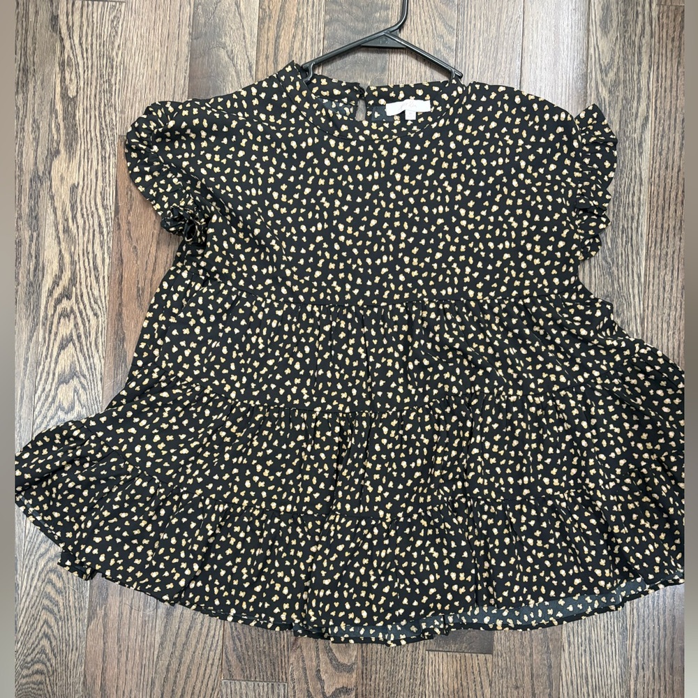 Black and tan printed tunic top